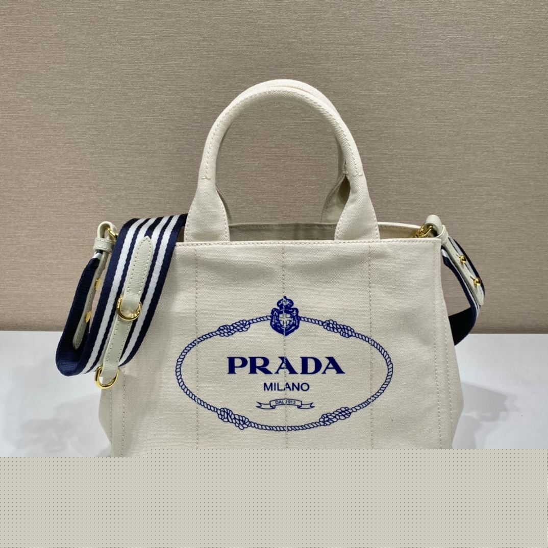 Pra*a top handle bags